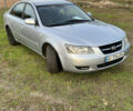 Хендай Соната 2006 у Смеле на Automoto.ua Сірий Хендай Соната, об'ємом двигуна 1.99 л та пробігом 275 тис. км за 5100 $, фото 10 на Automoto.ua