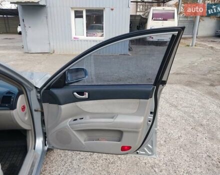 Серый Хендай Соната, объемом двигателя 2.36 л и пробегом 217 тыс. км за 5000 $, фото 20 на Automoto.ua