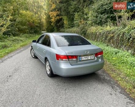 Хендай Соната 2006 у Тячеве на Automoto.ua Сірий Хендай Соната, об'ємом двигуна 2.36 л та пробігом 258 тис. км за 5500 $, фото 9 на Automoto.ua