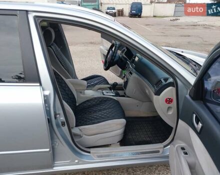 Серый Хендай Соната, объемом двигателя 2.4 л и пробегом 217 тыс. км за 4900 $, фото 21 на Automoto.ua