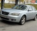 Серый Хендай Соната, объемом двигателя 2.4 л и пробегом 200 тыс. км за 3700 $, фото 4 на Automoto.ua
