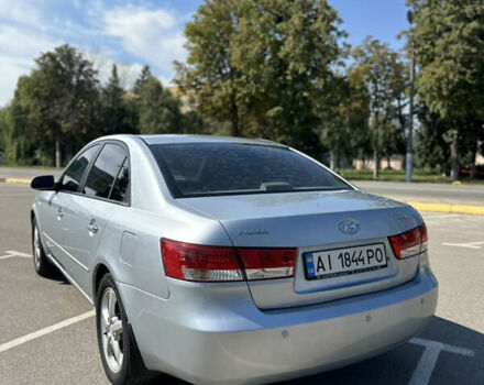 Серый Хендай Соната, объемом двигателя 2.36 л и пробегом 199 тыс. км за 6700 $, фото 5 на Automoto.ua