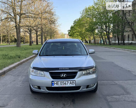 Сірий Хендай Соната, об'ємом двигуна 3.3 л та пробігом 197 тис. км за 5200 $, фото 3 на Automoto.ua