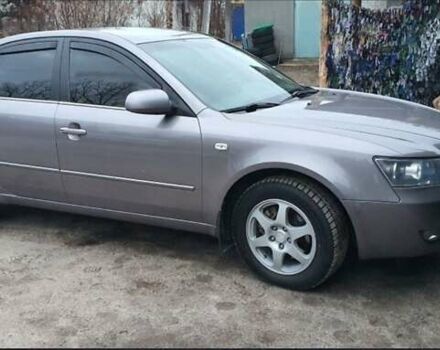 Серый Хендай Соната, объемом двигателя 2.4 л и пробегом 290 тыс. км за 5000 $, фото 1 на Automoto.ua