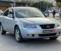 Серый Хендай Соната, объемом двигателя 2.4 л и пробегом 232 тыс. км за 5590 $, фото 2 на Automoto.ua