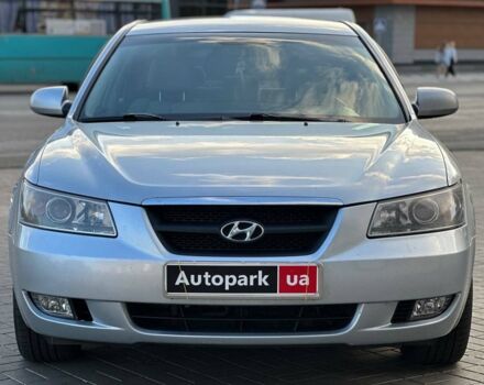 Серый Хендай Соната, объемом двигателя 2.4 л и пробегом 232 тыс. км за 5590 $, фото 1 на Automoto.ua