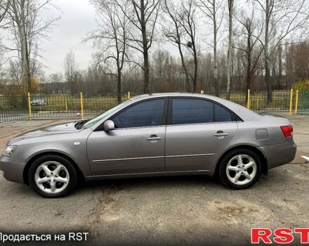 Серый Хендай Соната, объемом двигателя 2.4 л и пробегом 192 тыс. км за 6000 $, фото 3 на Automoto.ua