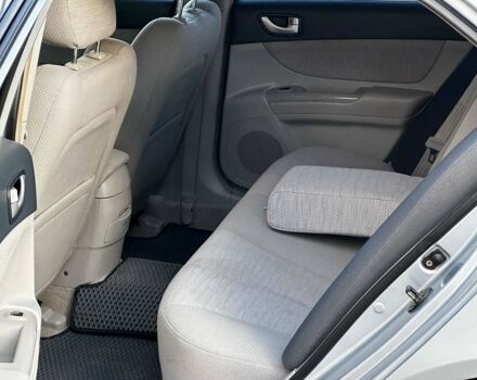 Серый Хендай Соната, объемом двигателя 2.4 л и пробегом 232 тыс. км за 5590 $, фото 12 на Automoto.ua