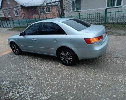 Серый Хендай Соната, объемом двигателя 2 л и пробегом 220 тыс. км за 4599 $, фото 1 на Automoto.ua