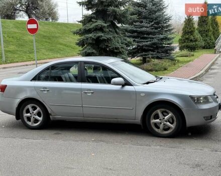 Серый Хендай Соната, объемом двигателя 2.4 л и пробегом 200 тыс. км за 3700 $, фото 31 на Automoto.ua