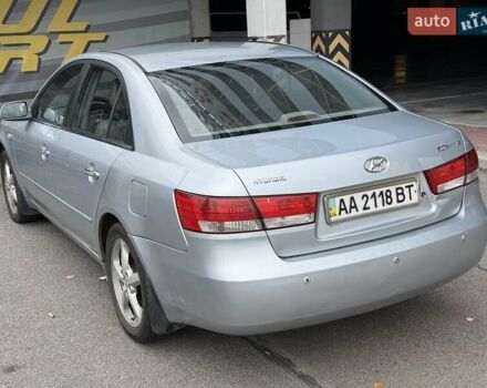 Серый Хендай Соната, объемом двигателя 2.4 л и пробегом 200 тыс. км за 3700 $, фото 17 на Automoto.ua