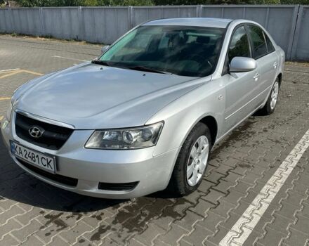 Сірий Хендай Соната, об'ємом двигуна 2 л та пробігом 228 тис. км за 2900 $, фото 3 на Automoto.ua