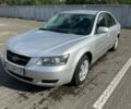 Сірий Хендай Соната, об'ємом двигуна 2 л та пробігом 228 тис. км за 2900 $, фото 3 на Automoto.ua