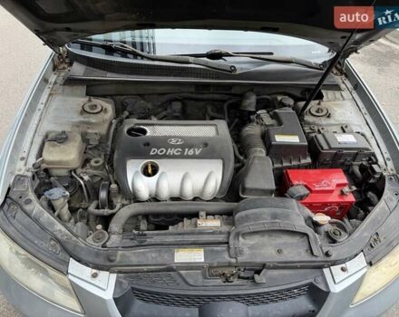 Серый Хендай Соната, объемом двигателя 2.4 л и пробегом 200 тыс. км за 3700 $, фото 46 на Automoto.ua