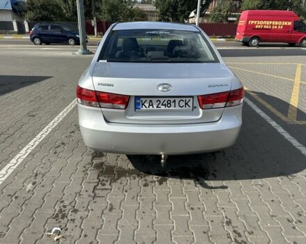 Сірий Хендай Соната, об'ємом двигуна 2 л та пробігом 228 тис. км за 2900 $, фото 1 на Automoto.ua