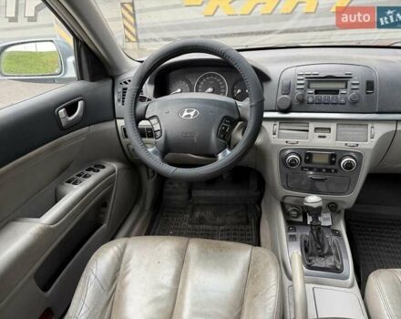 Серый Хендай Соната, объемом двигателя 2.4 л и пробегом 200 тыс. км за 3700 $, фото 38 на Automoto.ua