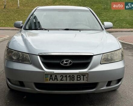 Серый Хендай Соната, объемом двигателя 2.4 л и пробегом 200 тыс. км за 3700 $, фото 29 на Automoto.ua