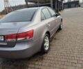 Серый Хендай Соната, объемом двигателя 2.4 л и пробегом 280 тыс. км за 5300 $, фото 3 на Automoto.ua