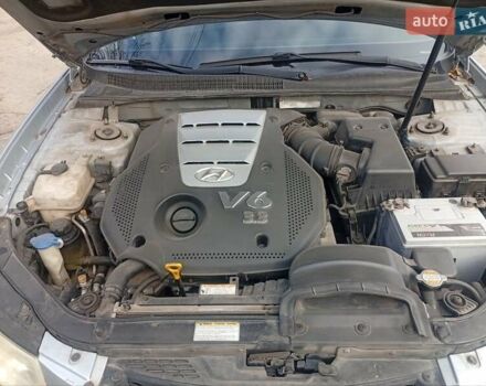 Сірий Хендай Соната, об'ємом двигуна 3.34 л та пробігом 190 тис. км за 5300 $, фото 6 на Automoto.ua