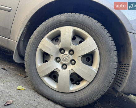 Серый Хендай Соната, объемом двигателя 2 л и пробегом 42 тыс. км за 9999 $, фото 19 на Automoto.ua