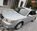 Сірий Хендай Соната, об'ємом двигуна 2 л та пробігом 126 тис. км за 5999 $, фото 1 на Automoto.ua
