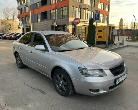 Серый Хендай Соната, объемом двигателя 2 л и пробегом 271 тыс. км за 4250 $, фото 2 на Automoto.ua