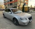 Серый Хендай Соната, объемом двигателя 2 л и пробегом 271 тыс. км за 4250 $, фото 2 на Automoto.ua