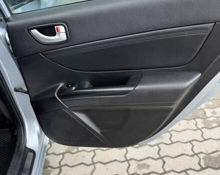 Серый Хендай Соната, объемом двигателя 2.36 л и пробегом 307 тыс. км за 5550 $, фото 34 на Automoto.ua