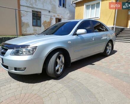 Хендай Соната 2007 в Черновцах на Automoto.ua Серый Хендай Соната, объемом двигателя 2.4 л и пробегом 135 тыс. км за 6000 $, фото 5 на Automoto.ua