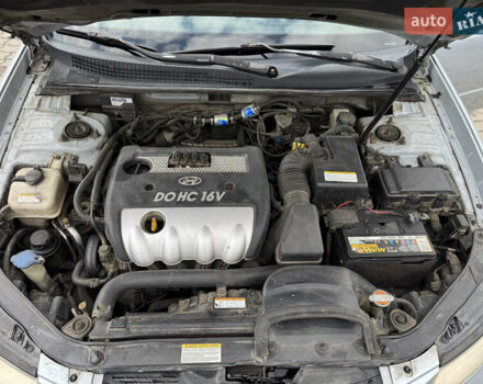 Серый Хендай Соната, объемом двигателя 2.36 л и пробегом 307 тыс. км за 5550 $, фото 46 на Automoto.ua