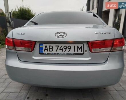 Сірий Хендай Соната, об'ємом двигуна 2 л та пробігом 126 тис. км за 6200 $, фото 2 на Automoto.ua