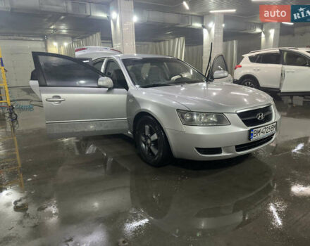 Серый Хендай Соната, объемом двигателя 1.99 л и пробегом 260 тыс. км за 4199 $, фото 3 на Automoto.ua