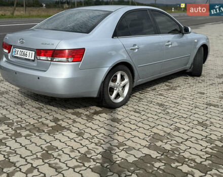 Серый Хендай Соната, объемом двигателя 2.36 л и пробегом 307 тыс. км за 5550 $, фото 17 на Automoto.ua