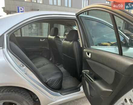 Серый Хендай Соната, объемом двигателя 2 л и пробегом 271 тыс. км за 4250 $, фото 12 на Automoto.ua