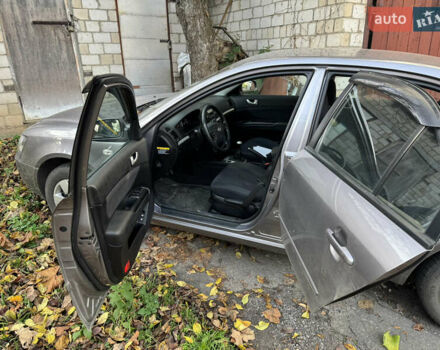 Серый Хендай Соната, объемом двигателя 2 л и пробегом 42 тыс. км за 9999 $, фото 2 на Automoto.ua