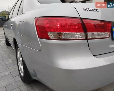 Серый Хендай Соната, объемом двигателя 2 л и пробегом 126 тыс. км за 6150 $, фото 8 на Automoto.ua