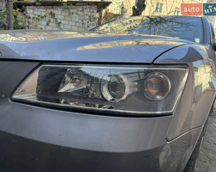 Серый Хендай Соната, объемом двигателя 2 л и пробегом 42 тыс. км за 9999 $, фото 15 на Automoto.ua