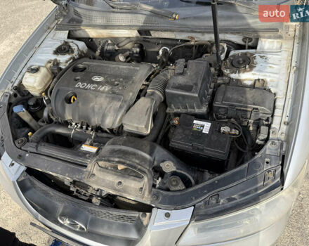 Сірий Хендай Соната, об'ємом двигуна 2 л та пробігом 420 тис. км за 3500 $, фото 13 на Automoto.ua