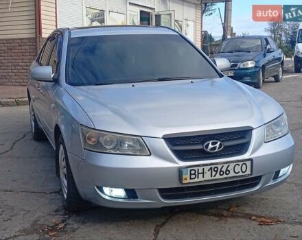 Сірий Хендай Соната, об'ємом двигуна 3.34 л та пробігом 190 тис. км за 5300 $, фото 4 на Automoto.ua