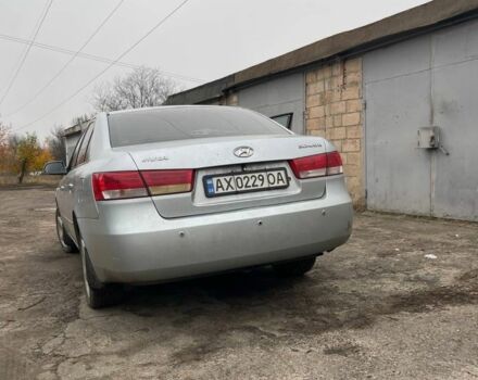 Сірий Хендай Соната, об'ємом двигуна 2.4 л та пробігом 246 тис. км за 5700 $, фото 4 на Automoto.ua