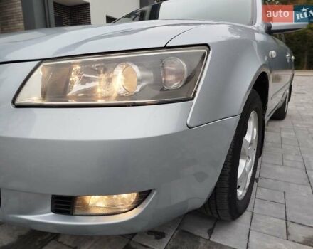 Сірий Хендай Соната, об'ємом двигуна 2 л та пробігом 126 тис. км за 5999 $, фото 15 на Automoto.ua