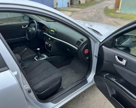 Серый Хендай Соната, объемом двигателя 2 л и пробегом 191 тыс. км за 5950 $, фото 13 на Automoto.ua