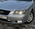 Серый Хендай Соната, объемом двигателя 2 л и пробегом 306 тыс. км за 5200 $, фото 2 на Automoto.ua