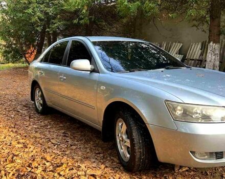 Серый Хендай Соната, объемом двигателя 2 л и пробегом 270 тыс. км за 5100 $, фото 2 на Automoto.ua