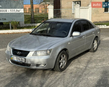 Сірий Хендай Соната, об'ємом двигуна 2 л та пробігом 420 тис. км за 3500 $, фото 1 на Automoto.ua