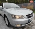 Сірий Хендай Соната, об'ємом двигуна 2 л та пробігом 126 тис. км за 5999 $, фото 8 на Automoto.ua