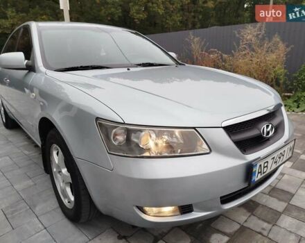 Серый Хендай Соната, объемом двигателя 2 л и пробегом 126 тыс. км за 6150 $, фото 2 на Automoto.ua