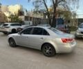 Серый Хендай Соната, объемом двигателя 2 л и пробегом 271 тыс. км за 4250 $, фото 3 на Automoto.ua