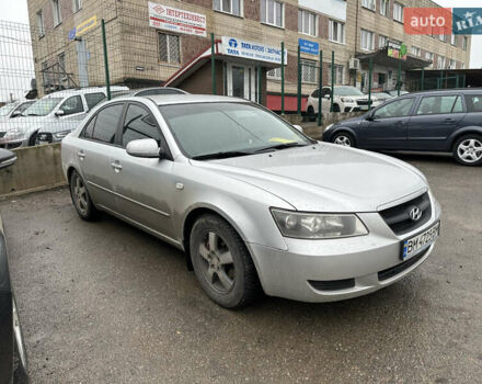 Серый Хендай Соната, объемом двигателя 1.99 л и пробегом 260 тыс. км за 4199 $, фото 1 на Automoto.ua