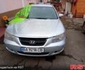 Серый Хендай Соната, объемом двигателя 2 л и пробегом 211 тыс. км за 1600 $, фото 1 на Automoto.ua